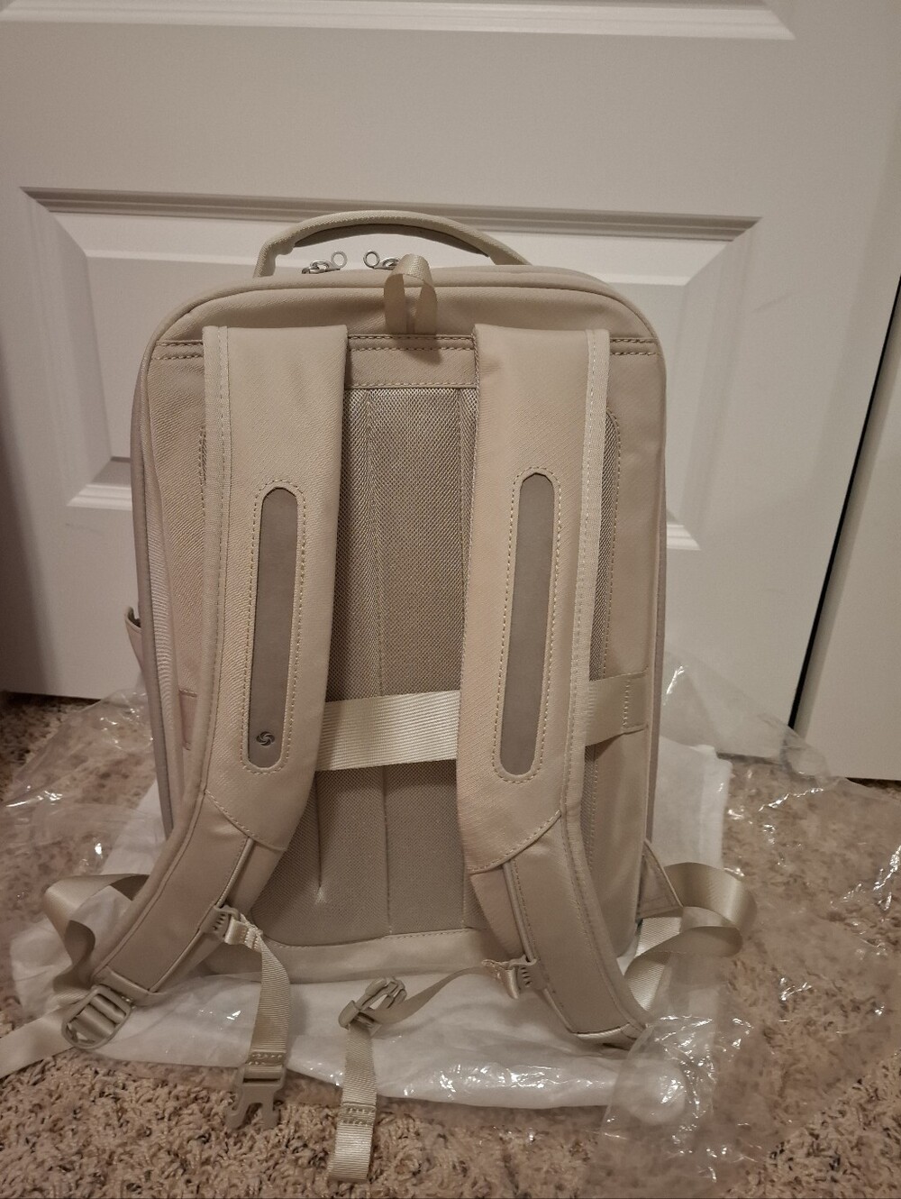 Samsonite Cream-Colored Commuter Backpack - Picture 9 of 10